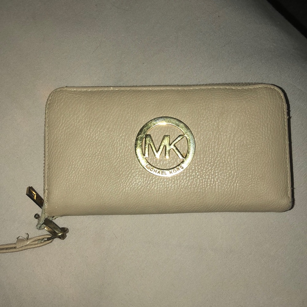Michael Kors Clutch